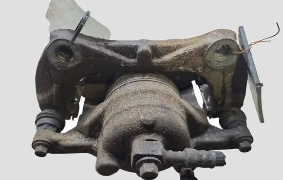 Opel Zafira C Front brake caliper