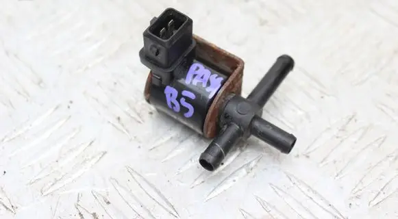 Volkswagen PASSAT B5 Vacuum valve 