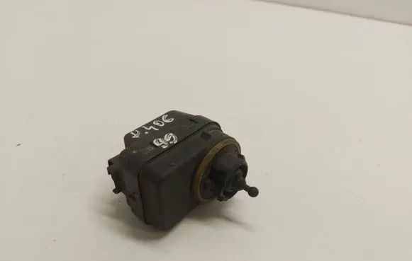 Peugeot 406 Headlight level adjustment motor 