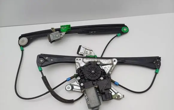 Audi A4 S4 B5 8D Front door window regulator with motor 8D0837397C