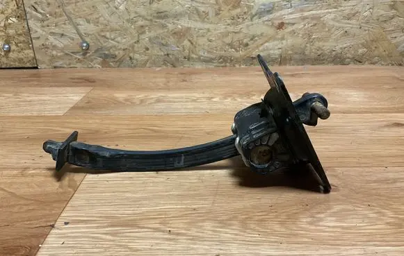 Peugeot Partner Loading door check strap stopper 9681466280 ES92