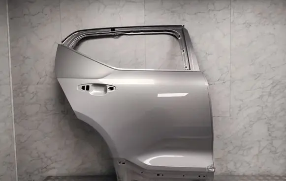 Volvo XC40 Rear door