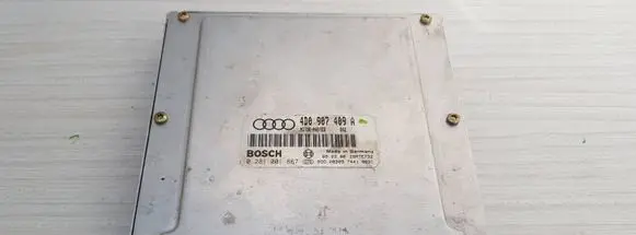 Audi A8 S8 D3 4E Engine control unit/module 4D0907409A 28RTE732 0281001867