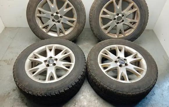Volvo XC90 R18 alloy rim