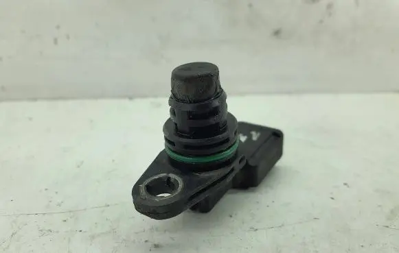 Volkswagen PASSAT B6 Camshaft position sensor 030907601E