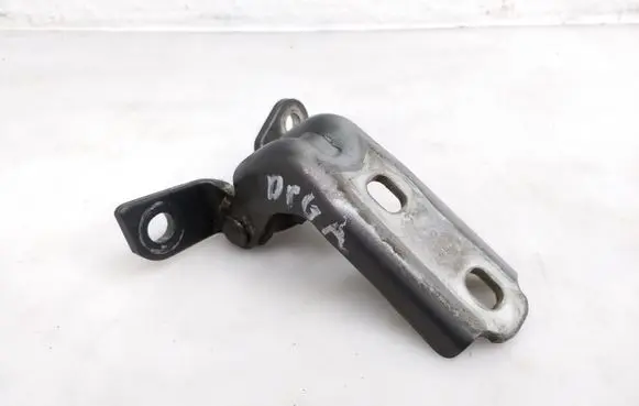 Opel Zafira C Rear door lower hinge