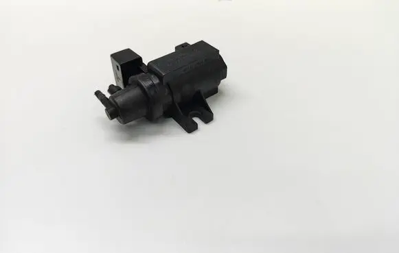 BMW 5 E60 E61 Turbo solenoid valve 7796634 779663403 11747796634