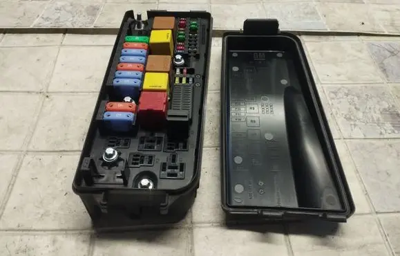Opel Signum Fuse box set 519065007 13144708 00072971