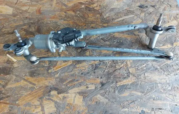 Jaguar E-Pace Front wiper linkage and motor L9C317500AA