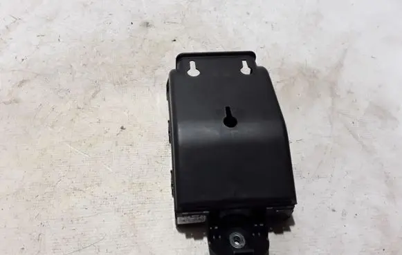 Volvo XC60 Fuse module 32209198