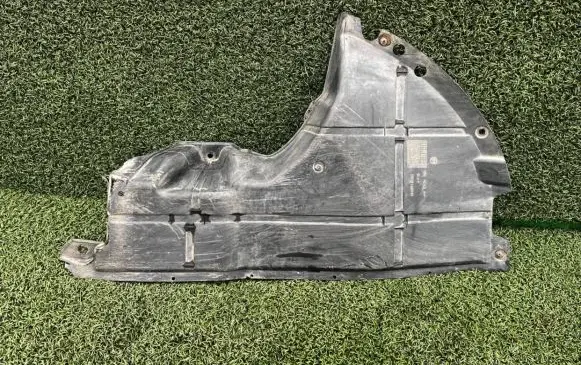Engine splash shield/under tray