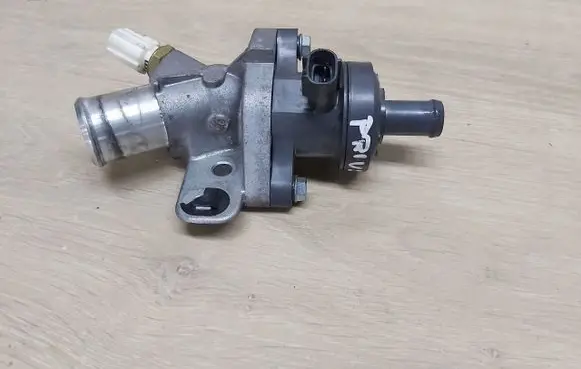 Toyota Prius (XW50) Electric auxiliary coolant/water pump 6J10AJ0015
