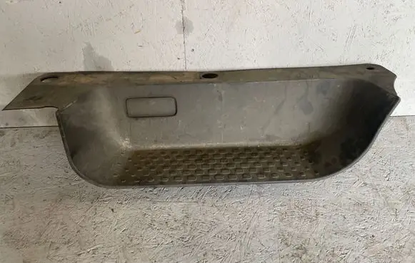 Renault Trafic III (X82) Front sill trim cover 769518239R