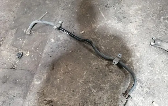 Volkswagen Tiguan Front anti-roll bar/sway bar 3C0411303AA