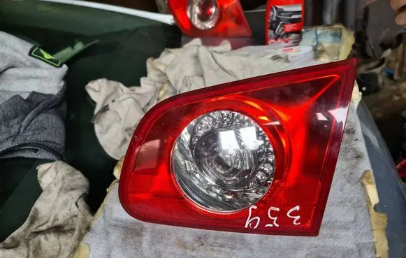 Volkswagen PASSAT B6 Tailgate rear/tail lights 3C9945094