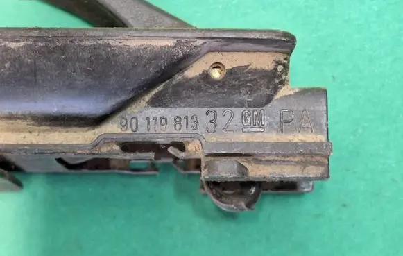 Opel Kadett D Front door interior handle 9011981332