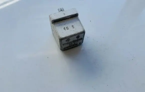 Renault Kangoo I Other relay 7700822929