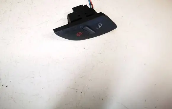 Mitsubishi Lancer X Central locking switch button 
