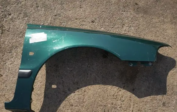 Volvo S40, V40 Fender