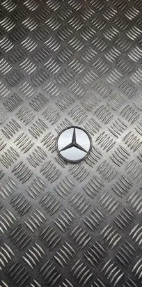 Mercedes-Benz E W211 Original wheel cap 2204000125
