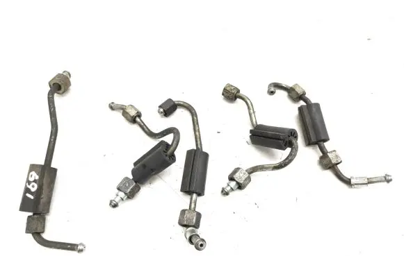 Lancia Delta Fuel injector supply line/pipe 
