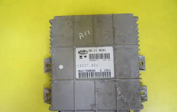 Peugeot 106 Engine control unit/module 9621760680