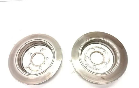 Land Rover Discovery 3 - LR3 Rear brake disc