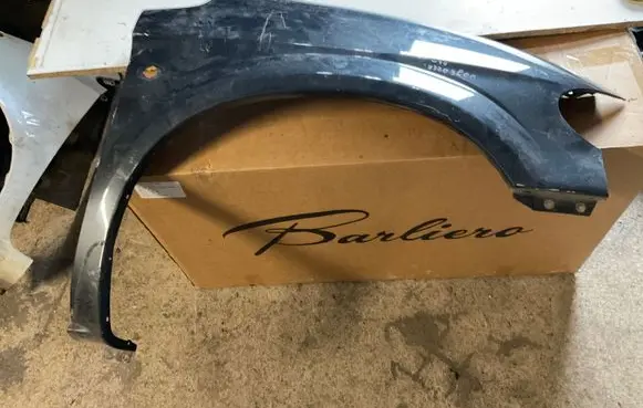 Chrysler Voyager Fender 