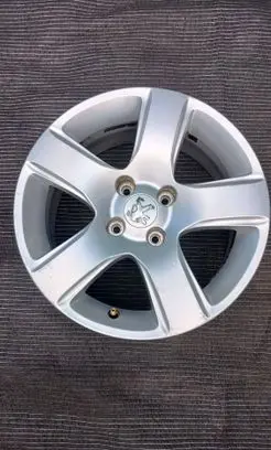 R16 alloy rim