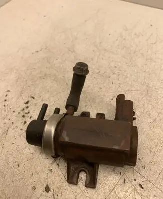 Ford Focus Vacuum valve 965250180
