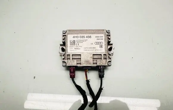 Volkswagen Touran III Aerial antenna amplifier 4H0035456 16400111