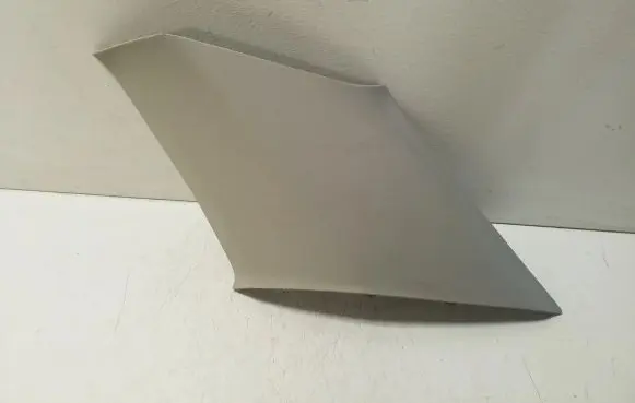 (D)pillar trim (top)
