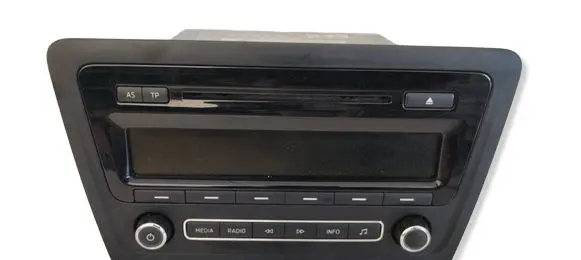 Skoda Rapid (NH) Radio/CD/DVD/GPS head unit 5J0035161E
