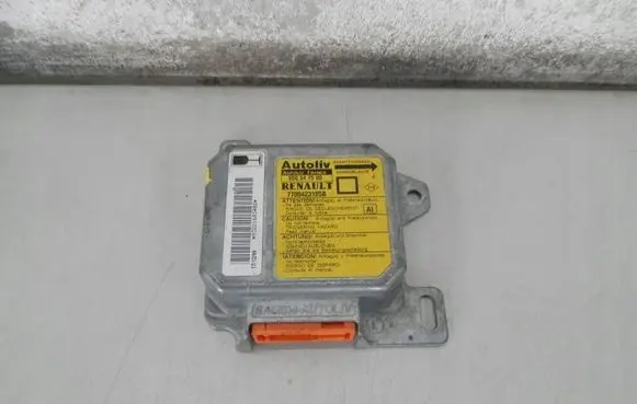 Renault Megane I Airbag control unit/module 7700423185B