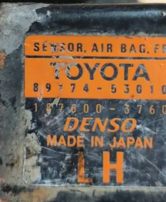Lexus IS 200-300 Airbag deployment crash/impact sensor 8917453010 1816003760
