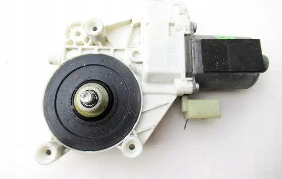 Volkswagen Crafter Front door window regulator motor A0068205442