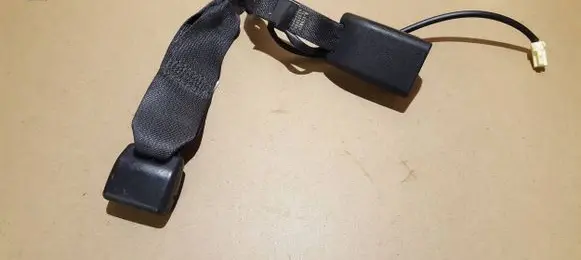 Subaru Forester SJ Middle seatbelt buckle (rear) 