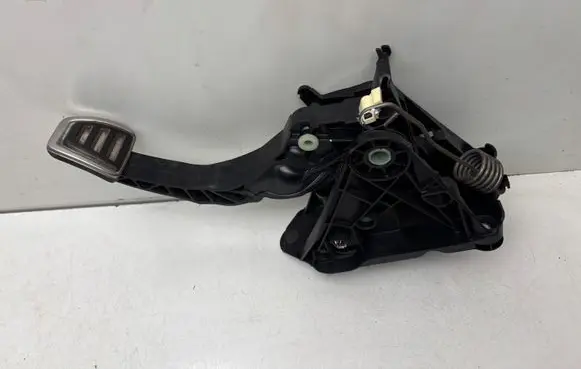 Volkswagen Golf Sportsvan Clutch pedal 5Q1721059GL 5Q0927810A