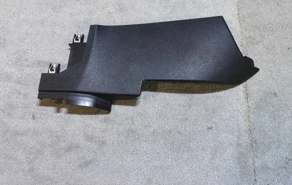 (D)pillar trim (top)