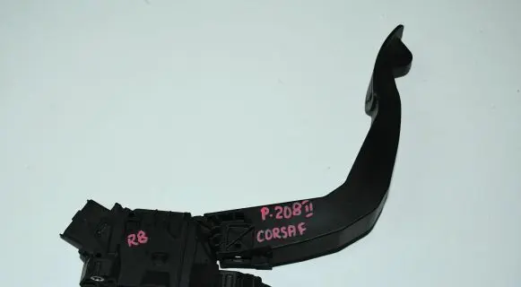 Peugeot 208 Accelerator throttle pedal 9837891880