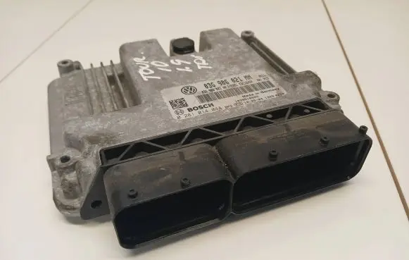Volkswagen Touran I Engine control unit/module 03G906021AN 03G906021MM 0281014044