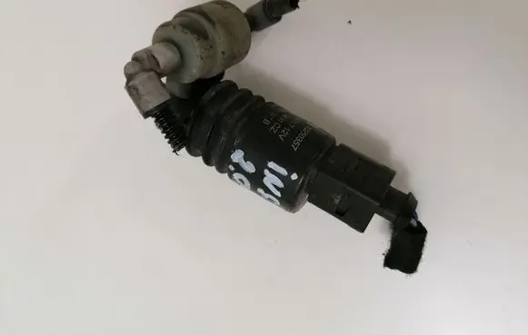 Opel Insignia A Windscreen/windshield washer pump 13250357