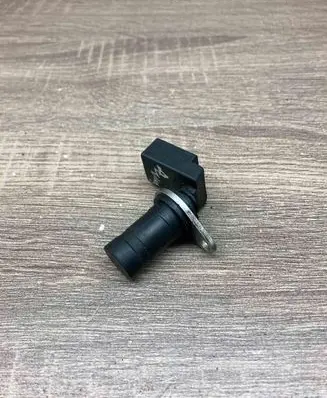 BMW X3 E83 Crankshaft position sensor 1709616 1629907