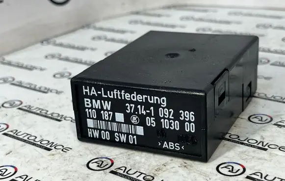 BMW 5 E39 Other control units/modules 37141092396 110187 05103000