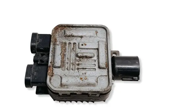 Volvo XC70 Coolant fan relay 940009402