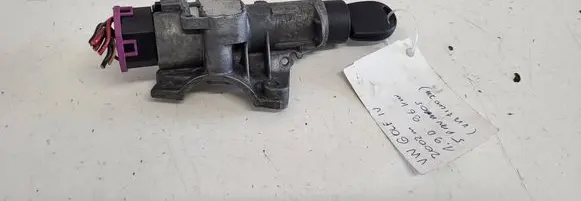 Volkswagen Golf IV Ignition lock 4B0905851C