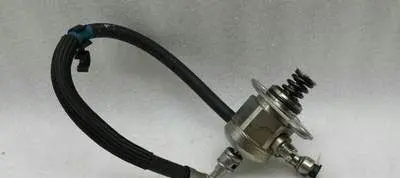 BMW 2 F22 F23 Mechanical fuel pump 13517607159