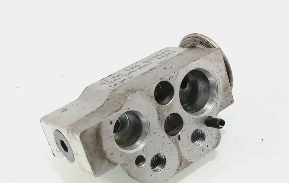 Air conditioning (A/C) expansion valve