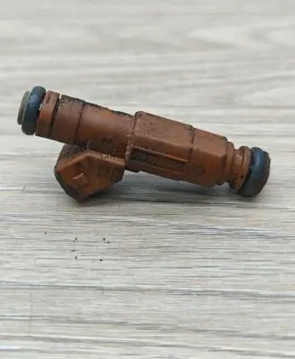 Volvo XC90 Fuel injector 9186340