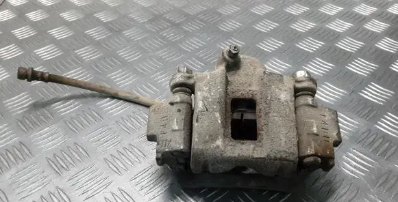 Toyota Land Cruiser (J150) Rear brake caliper